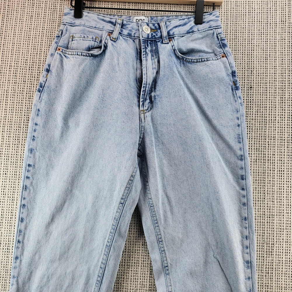 BDG Urban Outfitters Jeans Womens 27 Light Wash Mom High-Rise Tapered Denim